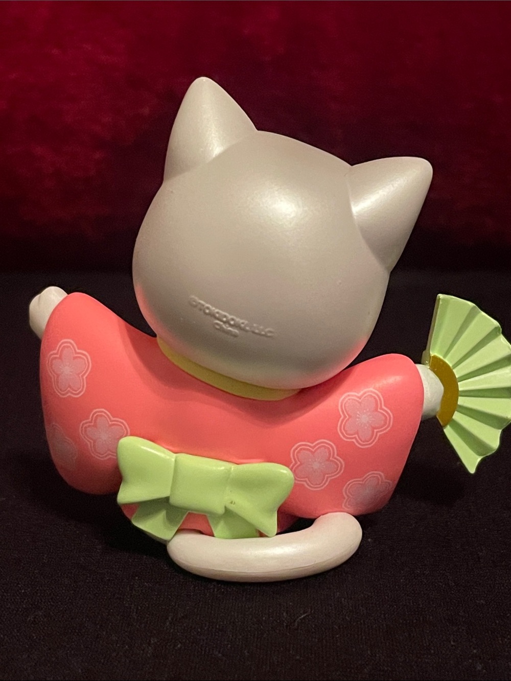 tokidoki Cherry Blossom Cat Vinyl Figure - Pink Kimono & Mint Obi - Picture 3 of 6